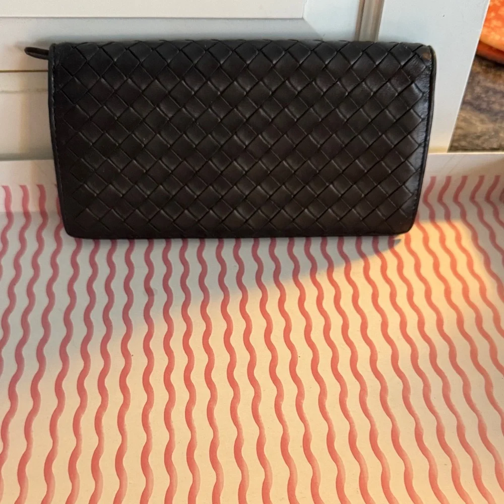 Bottega Veneta Black Intrecciato Leather Bifold Wallet
